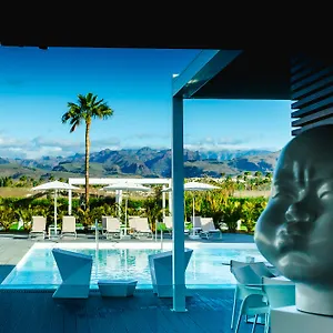 https://seven-hotel-and-wellness-gay-men-only.in-canary-islands.com